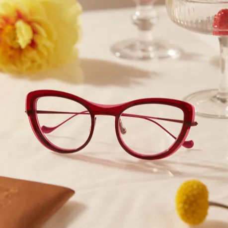 lunettes de vue forme papillon caroline abram modèle Debby rose/rouge en métal