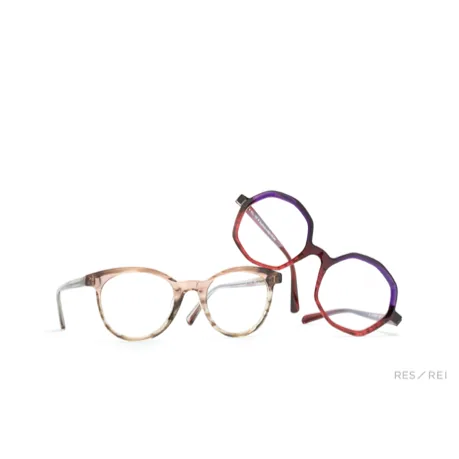 deux lunettes de vues papillons et rondes Res Rei modèle Colosso en acétate couleur violet/rouge